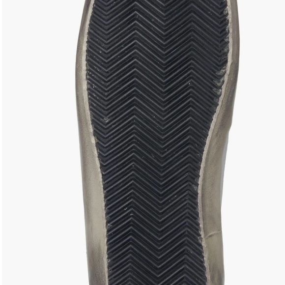 New Super-Star Low Top Sneaker (Men)
Golden Goose size 42 - Picture 6 of 6